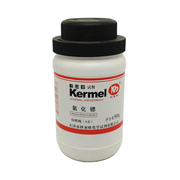 氯化锶，六水合物